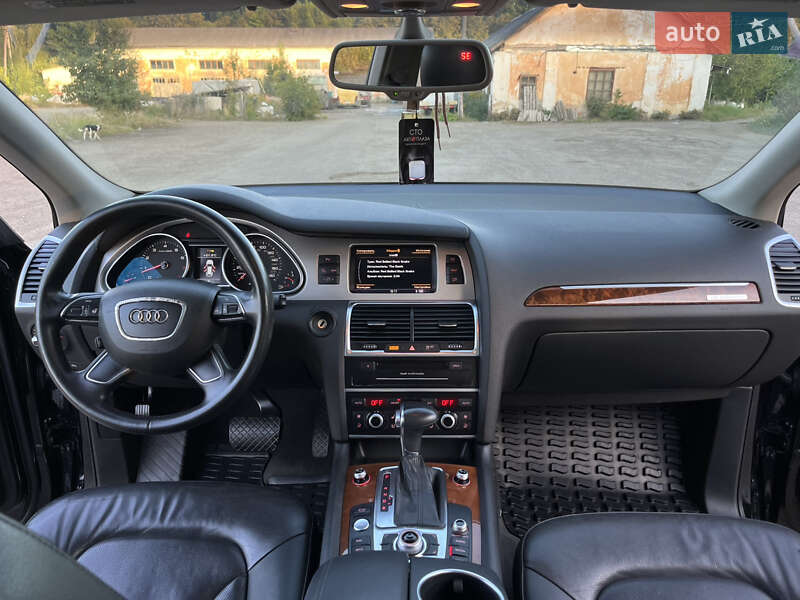 Позашляховик / Кросовер Audi Q7 2013 в Чернівцях