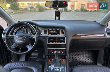 Внедорожник / Кроссовер Audi Q7 2013 в 