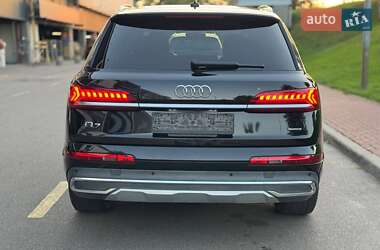 Внедорожник / Кроссовер Audi Q7 2020 в 
