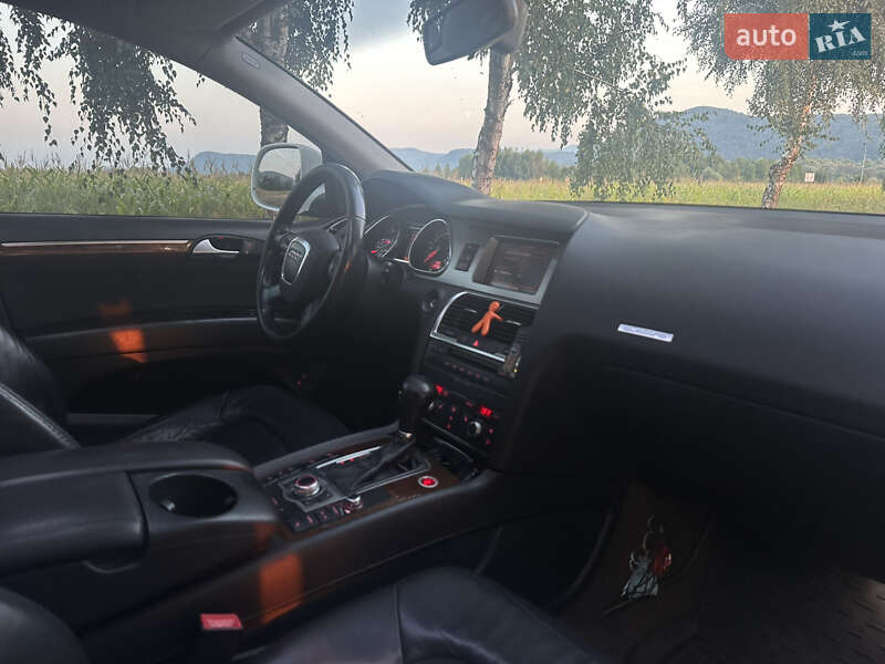 Позашляховик / Кросовер Audi Q7 2007 в Хусті