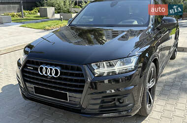 Позашляховик / Кросовер Audi Q7 2017 в Києві
