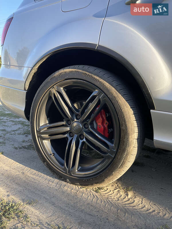 Внедорожник / Кроссовер Audi Q7 2013 в Харькове