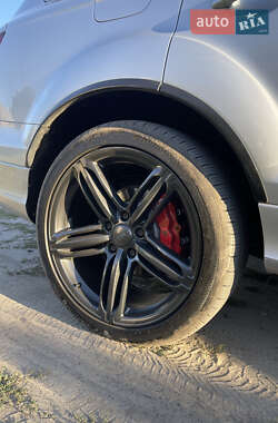 Внедорожник / Кроссовер Audi Q7 2013 в 
