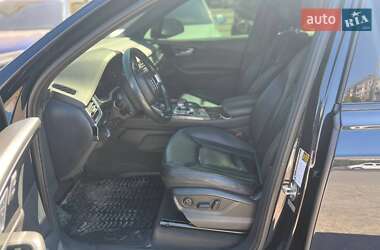 Внедорожник / Кроссовер Audi Q7 2016 в 