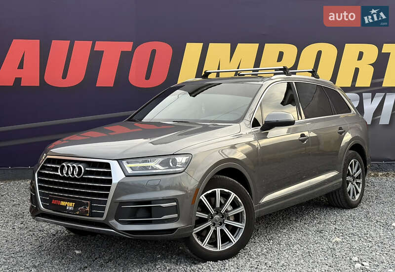 Позашляховик / Кросовер Audi Q7 2017 в Стрию