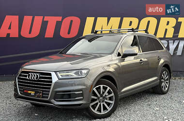 Позашляховик / Кросовер Audi Q7 2017 в 