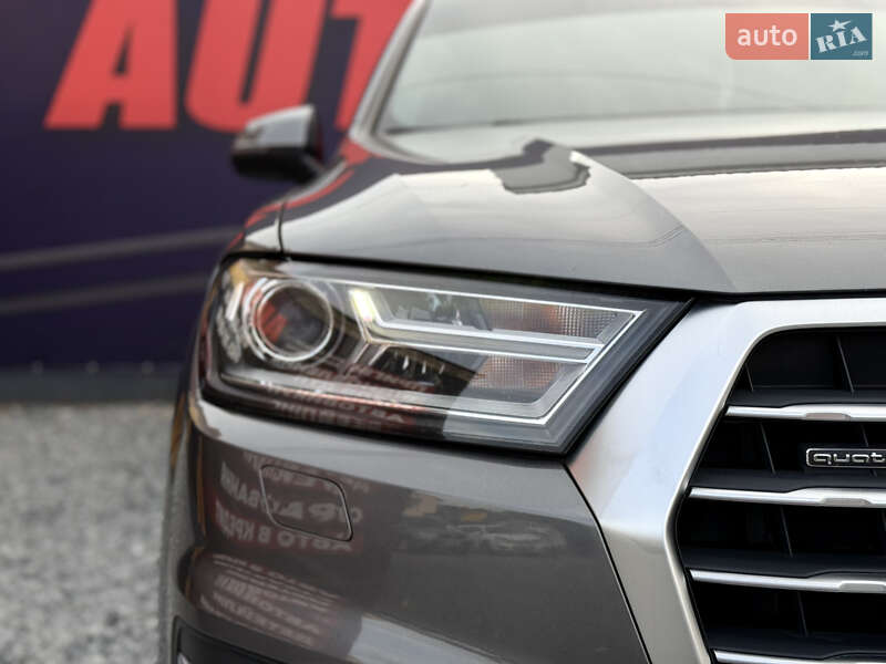 Позашляховик / Кросовер Audi Q7 2017 в Стрию
