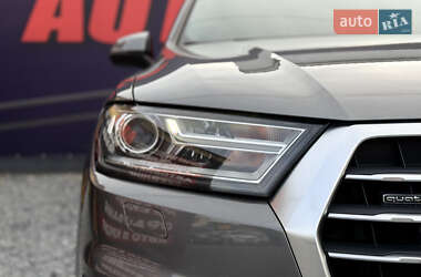 Позашляховик / Кросовер Audi Q7 2017 в 