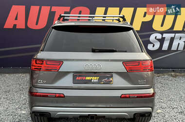 Позашляховик / Кросовер Audi Q7 2017 в 