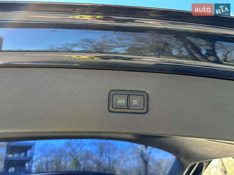 Внедорожник / Кроссовер Audi Q7 2016 в Измаиле