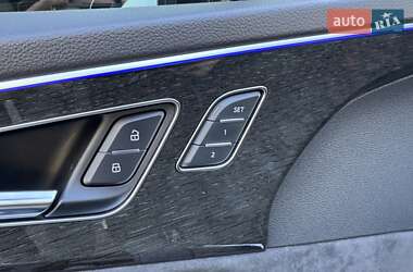 Позашляховик / Кросовер Audi Q7 2022 в 