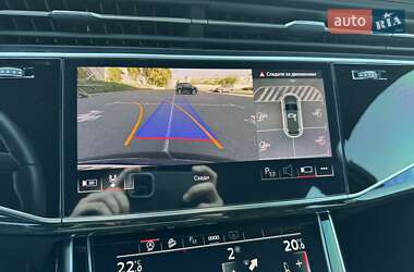 Позашляховик / Кросовер Audi Q7 2022 в 