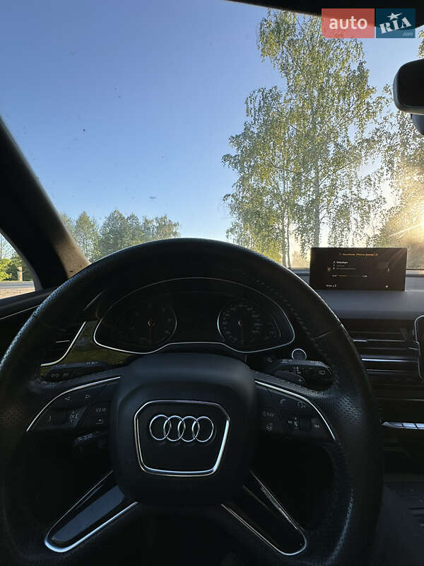 Внедорожник / Кроссовер Audi Q7 2017 в Рокитном