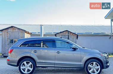 Позашляховик / Кросовер Audi Q7 2012 в 