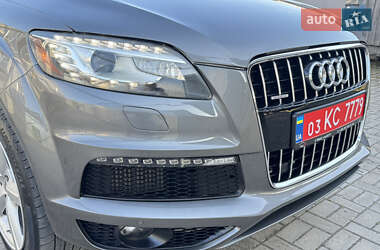 Позашляховик / Кросовер Audi Q7 2012 в 