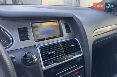 Позашляховик / Кросовер Audi Q7 2012 в 