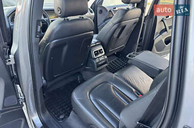 Позашляховик / Кросовер Audi Q7 2012 в 