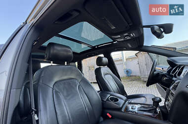 Позашляховик / Кросовер Audi Q7 2012 в 