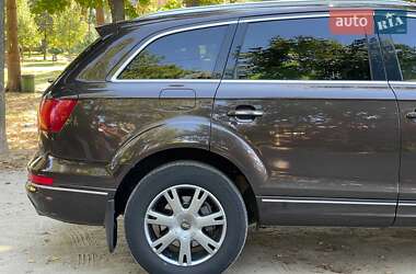 Внедорожник / Кроссовер Audi Q7 2010 в 