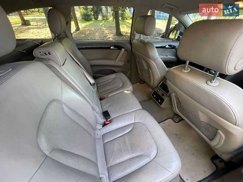 Позашляховик / Кросовер Audi Q7 2010 в Києві фото 37 Позашляховик / Кросовер Audi Q7 2010 в Києві