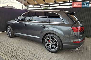 Внедорожник / Кроссовер Audi Q7 2018 в 