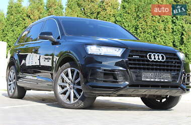 Внедорожник / Кроссовер Audi Q7 2017 в 