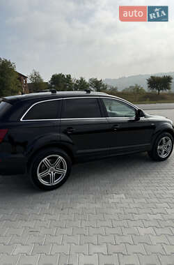 Внедорожник / Кроссовер Audi Q7 2012 в 