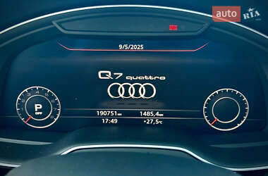 Внедорожник / Кроссовер Audi Q7 2017 в 