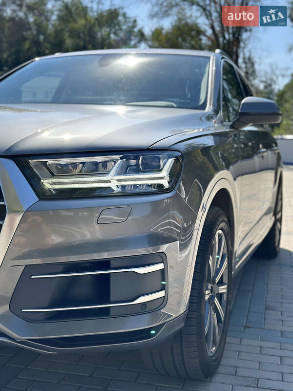 Позашляховик / Кросовер Audi Q7 2015 в Ізмаїлі