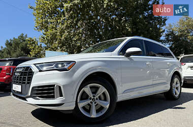 Позашляховик / Кросовер Audi Q7 2022 в 