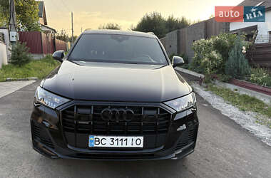 Внедорожник / Кроссовер Audi Q7 2020 в 