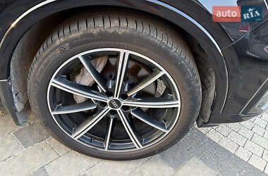 Внедорожник / Кроссовер Audi Q7 2020 в 