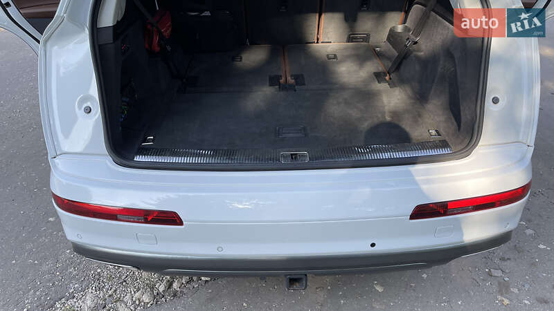 Позашляховик / Кросовер Audi Q7 2019 в Тернополі