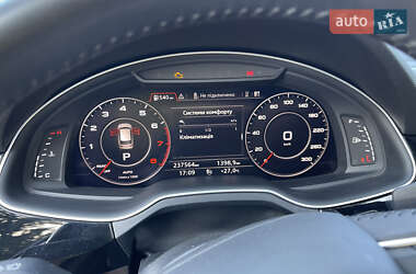 Позашляховик / Кросовер Audi Q7 2019 в 