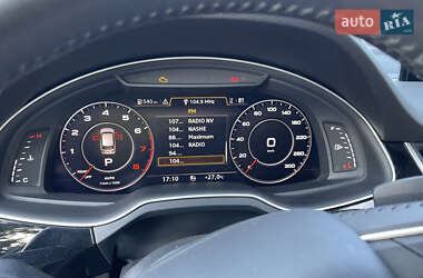 Позашляховик / Кросовер Audi Q7 2019 в 