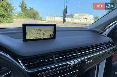 Позашляховик / Кросовер Audi Q7 2019 в 
