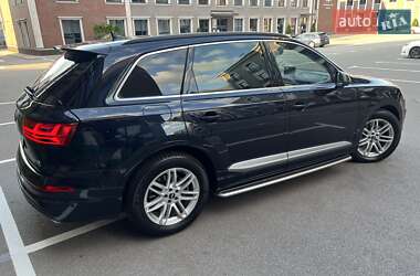 Позашляховик / Кросовер Audi Q7 2016 в 