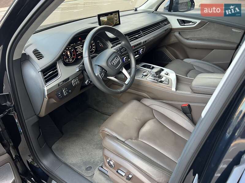 Внедорожник / Кроссовер Audi Q7 2016 в Киеве