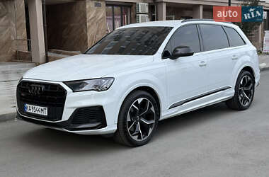 Внедорожник / Кроссовер Audi Q7 2020 в Киеве