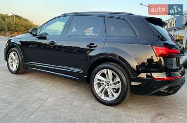 Внедорожник / Кроссовер Audi Q7 2023 в 