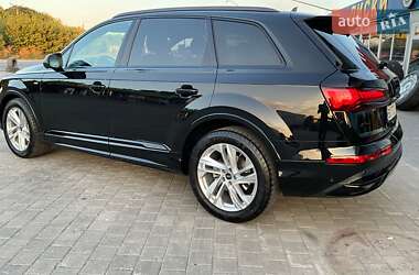 Внедорожник / Кроссовер Audi Q7 2023 в 