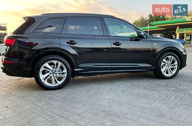 Внедорожник / Кроссовер Audi Q7 2023 в 