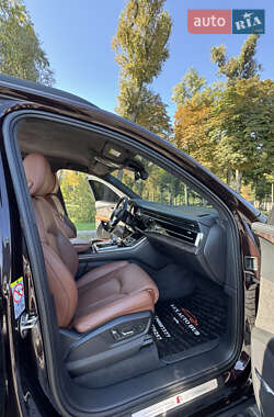 Позашляховик / Кросовер Audi Q7 2020 в 