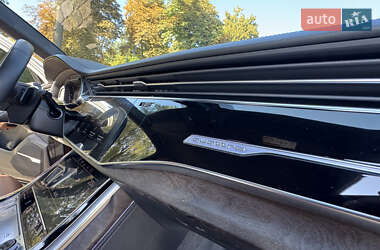 Позашляховик / Кросовер Audi Q7 2020 в 