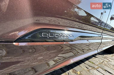 Позашляховик / Кросовер Audi Q7 2020 в 