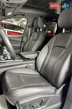 Позашляховик / Кросовер Audi Q7 2021 в 