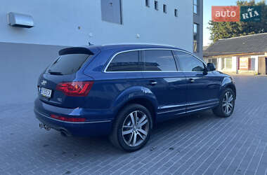 Внедорожник / Кроссовер Audi Q7 2015 в 