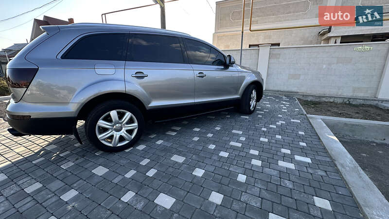 Внедорожник / Кроссовер Audi Q7 2007 в Одессе