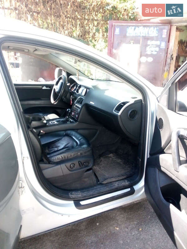 Позашляховик / Кросовер Audi Q7 2006 в Полтаві фото 11 Позашляховик / Кросовер Audi Q7 2006 в Полтаві