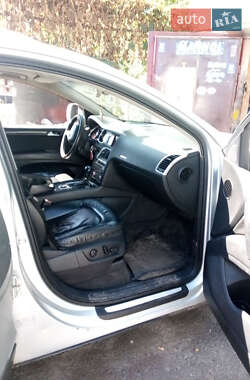 Позашляховик / Кросовер Audi Q7 2006 в 